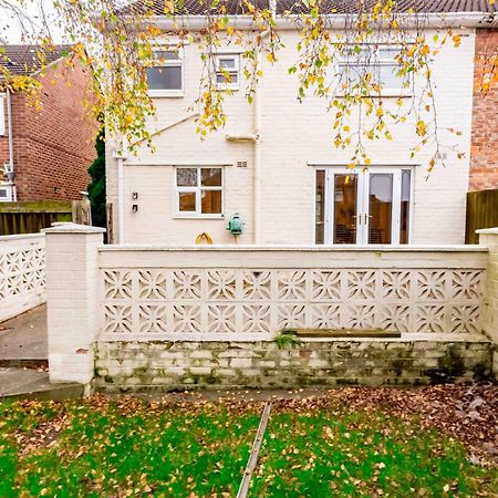 Gilmonby Road Villa Мидълзбро Екстериор снимка
